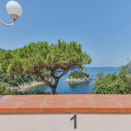 Casa La Paolina شقة